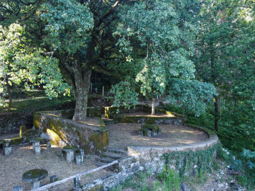 Mesa dos 4 Abades