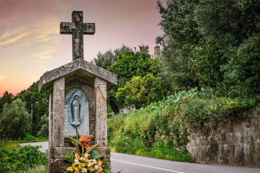 Senhora dos caminhos Labruja - Cópia.jpg