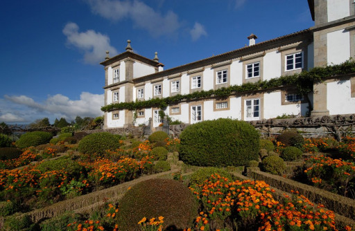 705316_273810376080308_1469447865_o